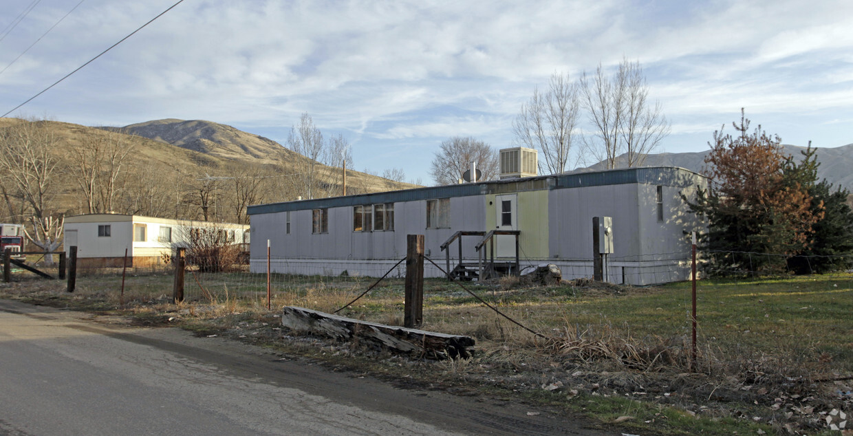 Primary Photo - 119 Newman Ln