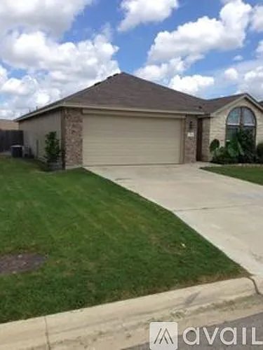 Foto del edificio - 7720 Woodbury Dr
