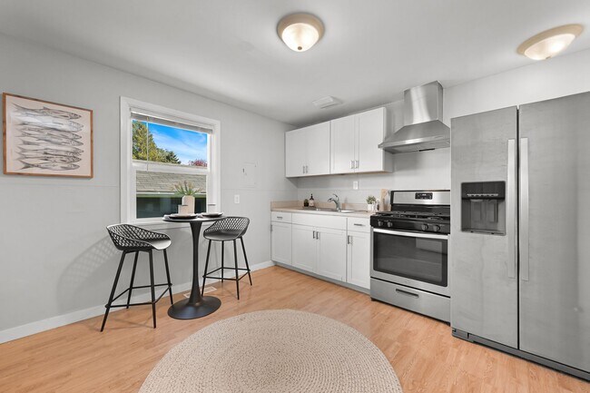 Foto del edificio - 2 Bedroom, 1 Bathroom Available Now!