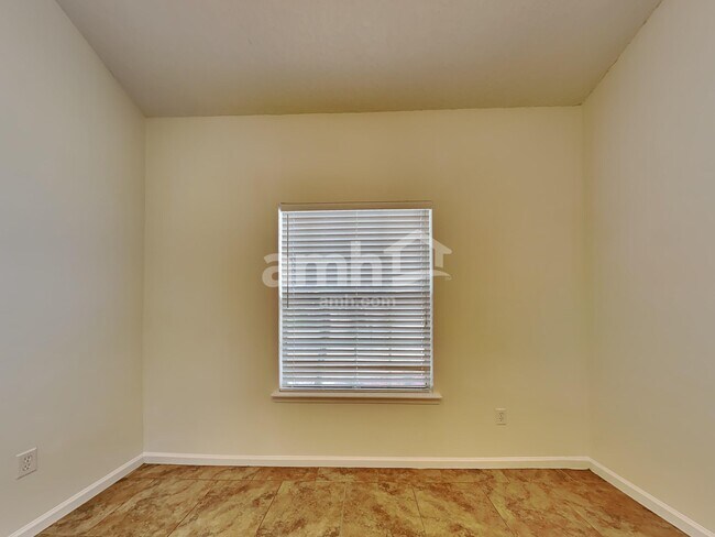 Foto del edificio - 3365 Shelley Dr