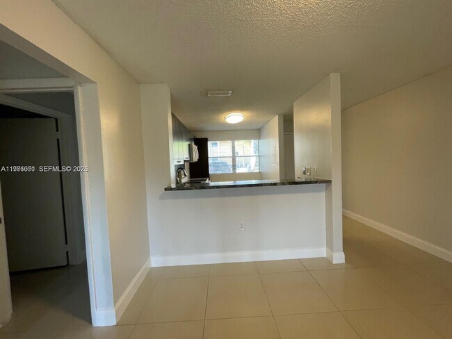 Foto del edificio - 2201 SW 80th Terrace