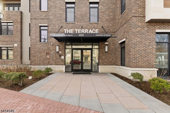 Foto del edificio - 450 Springfield Ave