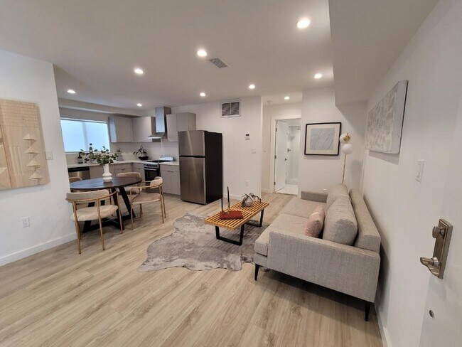 Foto del edificio - 1570 Yosemite Dr