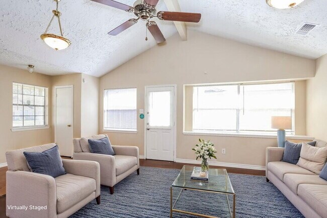 Foto del edificio - 11 Crestbriar Ct