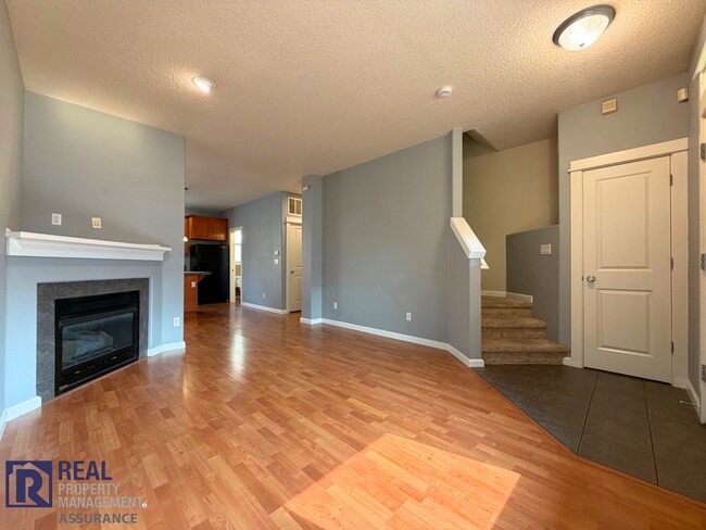 Foto del edificio - Bright 2-Bed, 2.5-Bath Beaverton Townhouse with Attached Garage & AC