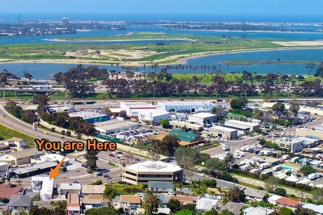 Foto del edificio - 1313 Morena Blvd