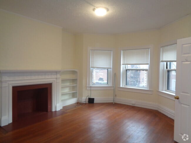 Building Photo - 6 Beals St