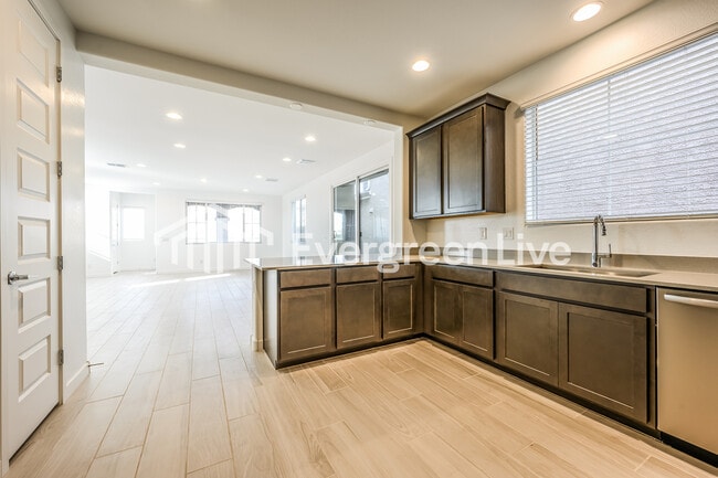 Foto del edificio - 9844 W Verde Ln