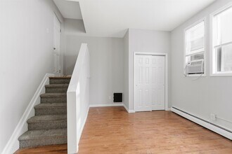 Building Photo - 154 South St
