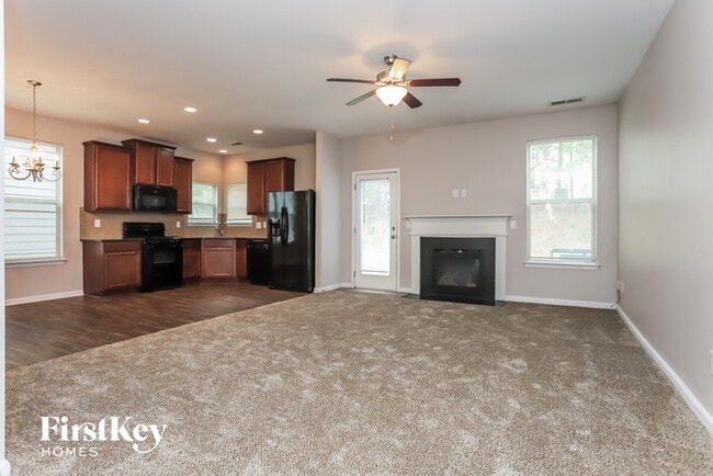 Foto del edificio - 5872 Seabright Ln