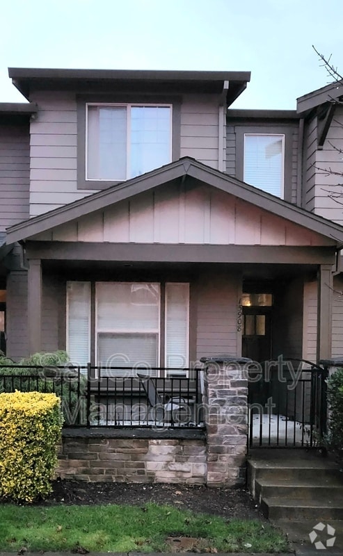 Building Photo - 15908 NW Central Dr