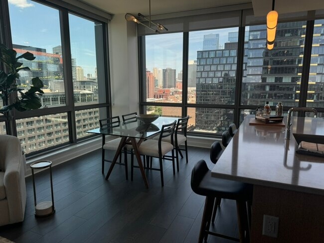 Foto del edificio - 212 N Sangamon St