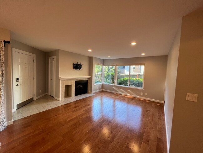 Living room with fireplace - 1308 Bellevue Way NE