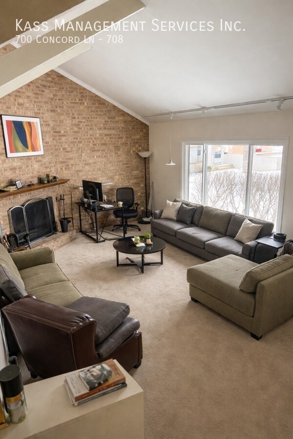 Foto del edificio - 700 Concord Ln