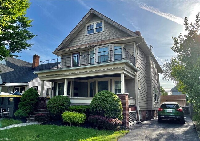 Foto del edificio - 2152 Wyandotte Ave