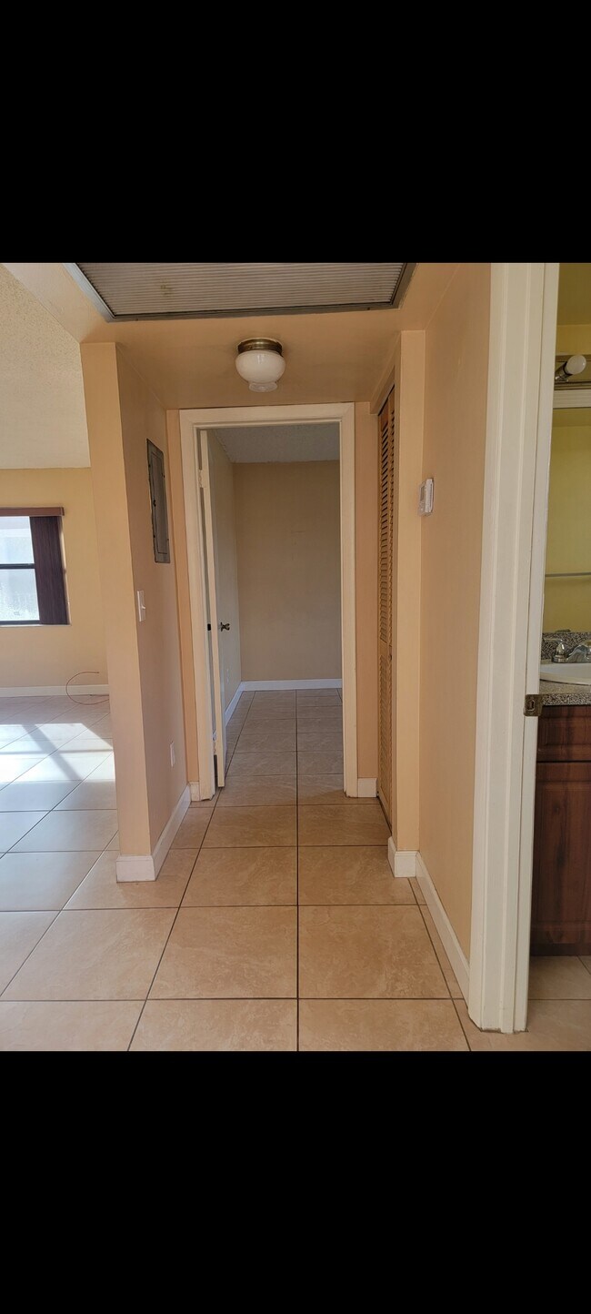 Foto del edificio - 14931 SW 104th St