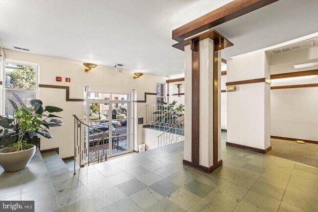 Foto del edificio - 2114 N St NW