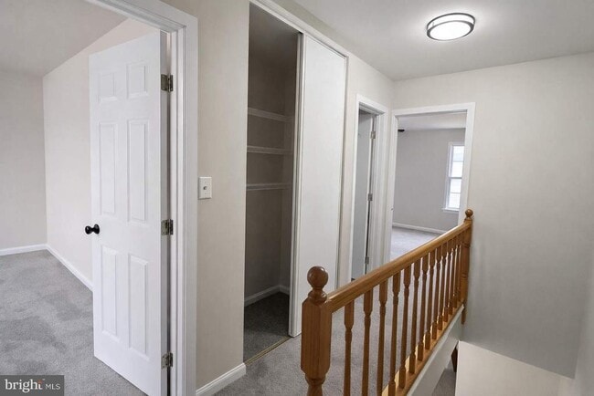 Foto del edificio - 5605 Larson Ct