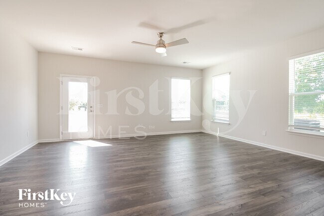 Foto del edificio - 465 Yoshino Cherry Dr