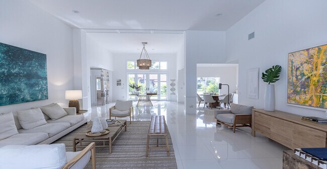 Foto del edificio - 2388 Queen Palm Rd