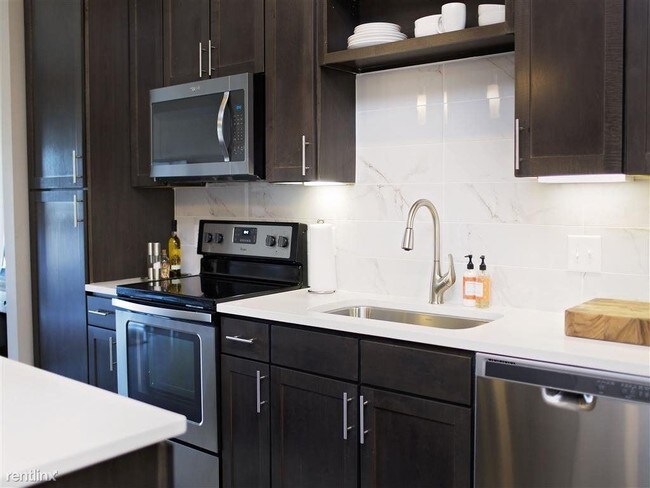 Foto del edificio - 1 br, 1 bath  - 1220 W Riley Fuzzel Rd