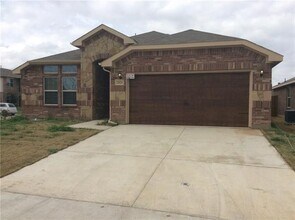 Building Photo - 2824 Stonewall Ln