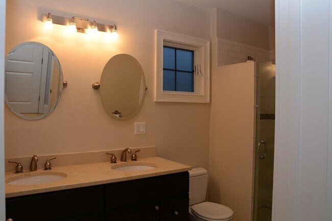 Master bathroom - 27 Prince St