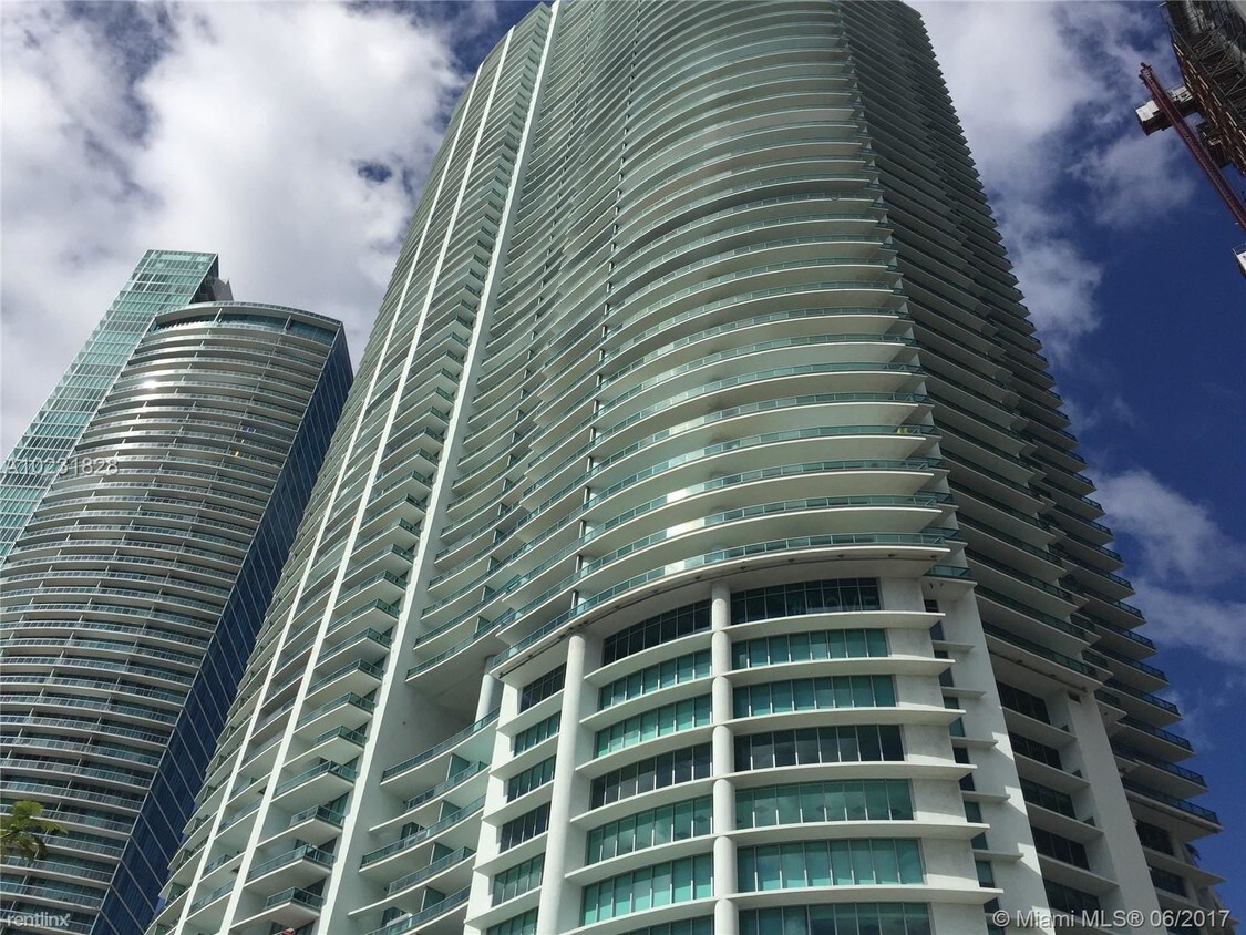 Primary Photo - 900 Biscayne Blvd