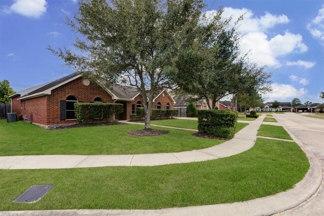 Foto del edificio - 3403 Kerr Ln