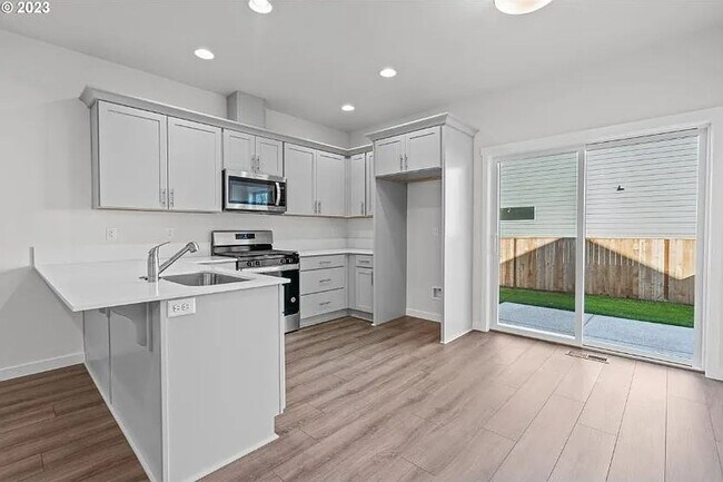 Foto del edificio - 1731 NE Waterfront St