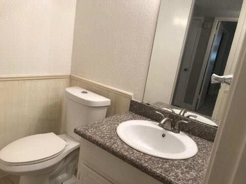 Building Photo - 5665 Birchmont Dr