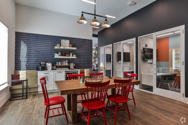 Estudia & Coffee - Flagship Carrollton Apartments and Townhomes