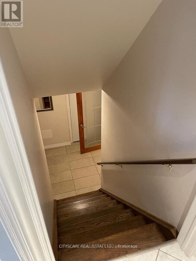 Building Photo - 1071 Tupper Dr