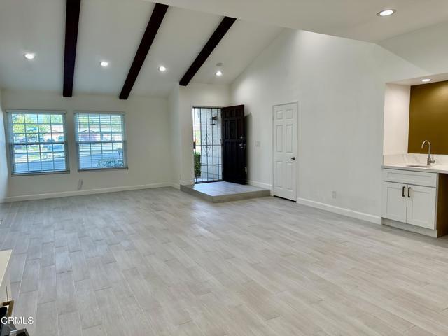 Building Photo - 20746 Schoenborn St