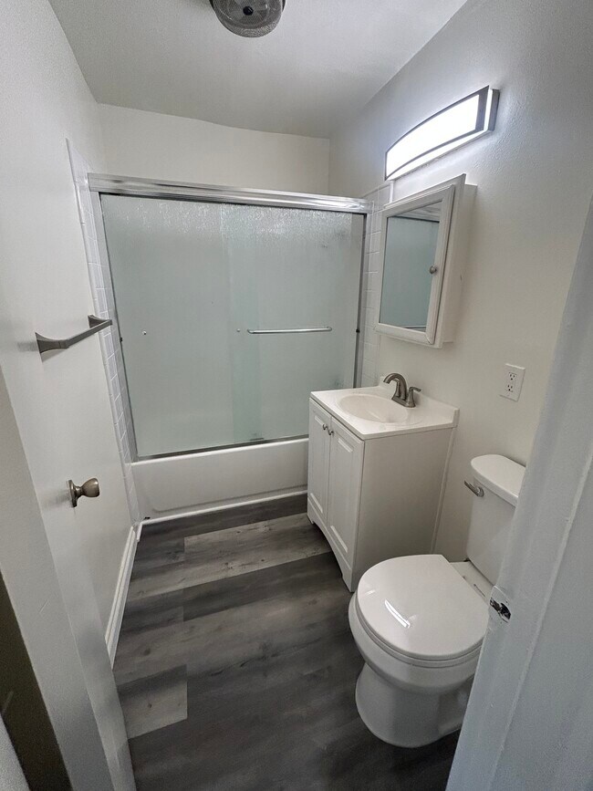 Building Photo - 278 E Washington Blvd