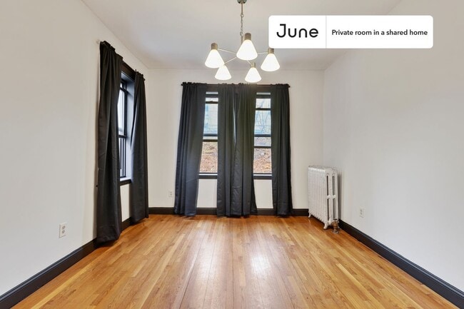 Building Photo - Room in Shared 4 bed/2.5 bath home