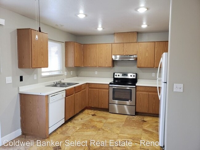 Building Photo - 3 br, 2 bath House - 13345 Mount Lassen St
