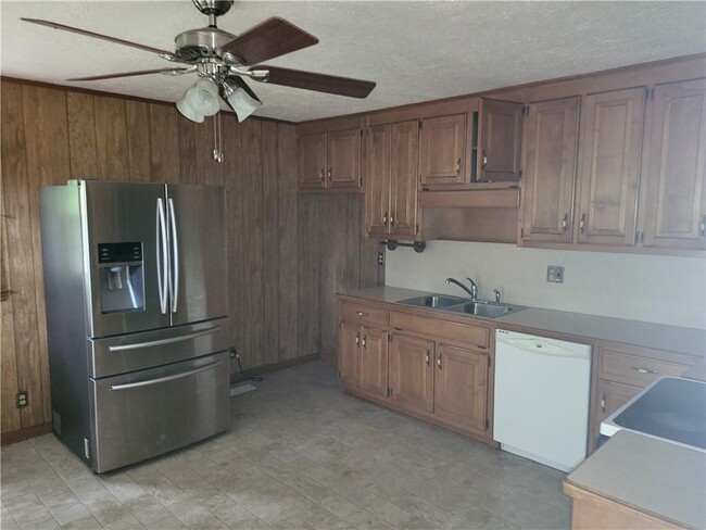 Building Photo - 6707 Campground Rd