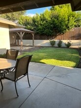 Building Photo - 2880 Bancroft Dr