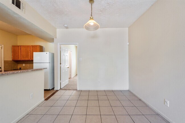 Foto del edificio - 6827 Dumble St