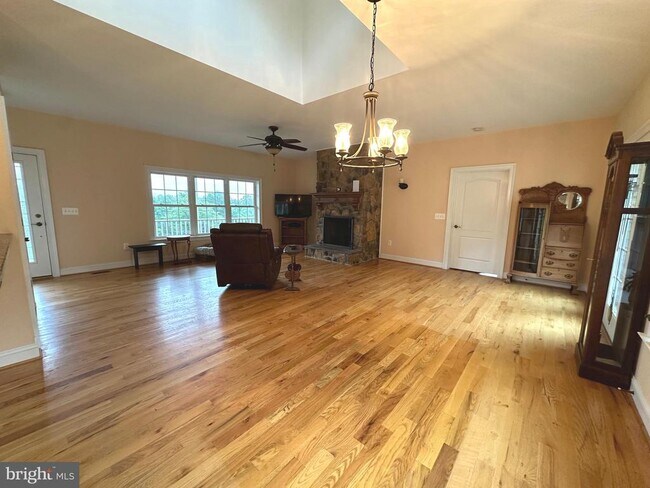 Building Photo - 6625 McRaes Rd