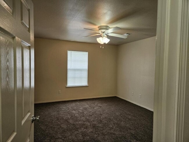 Building Photo - 2200 Elizabeth Ave