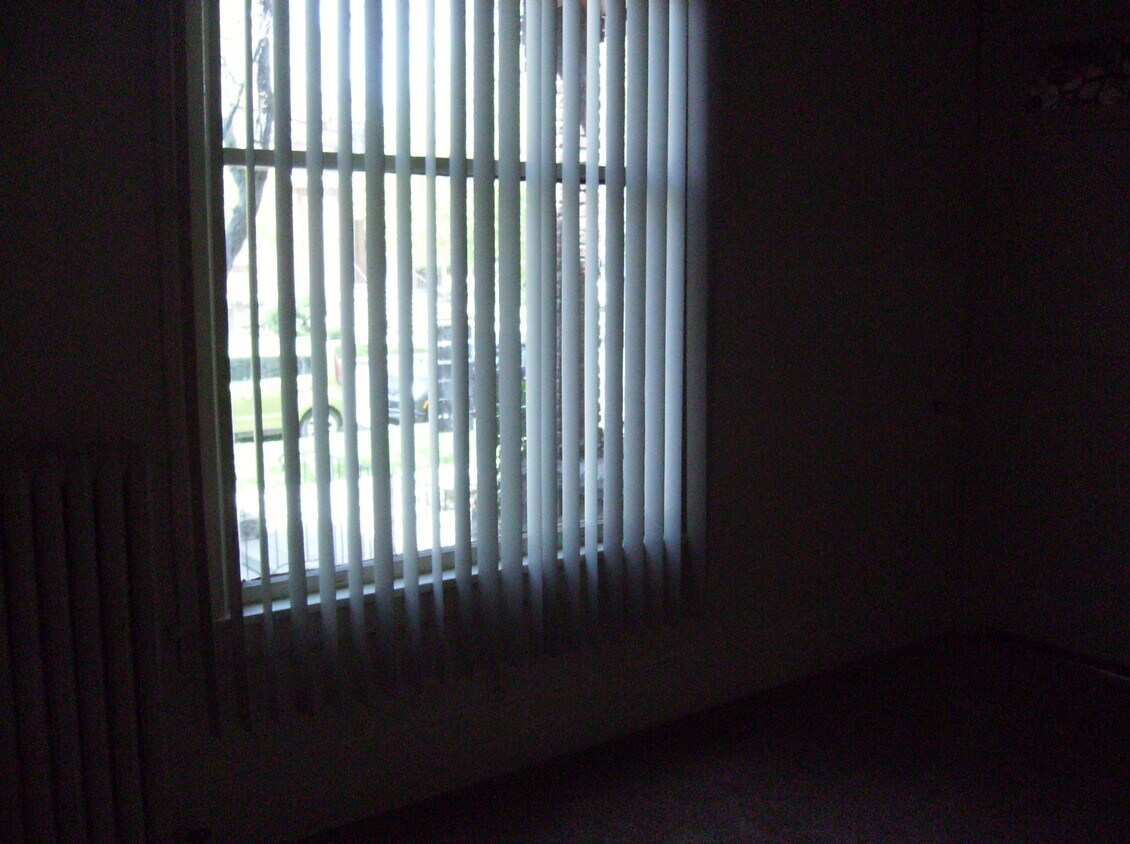 Primary Photo - 674 N 9th St