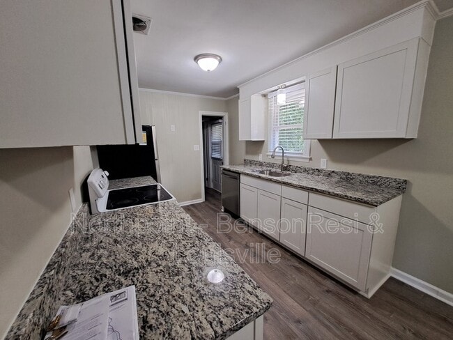 Foto del edificio - 1151 Raynor St