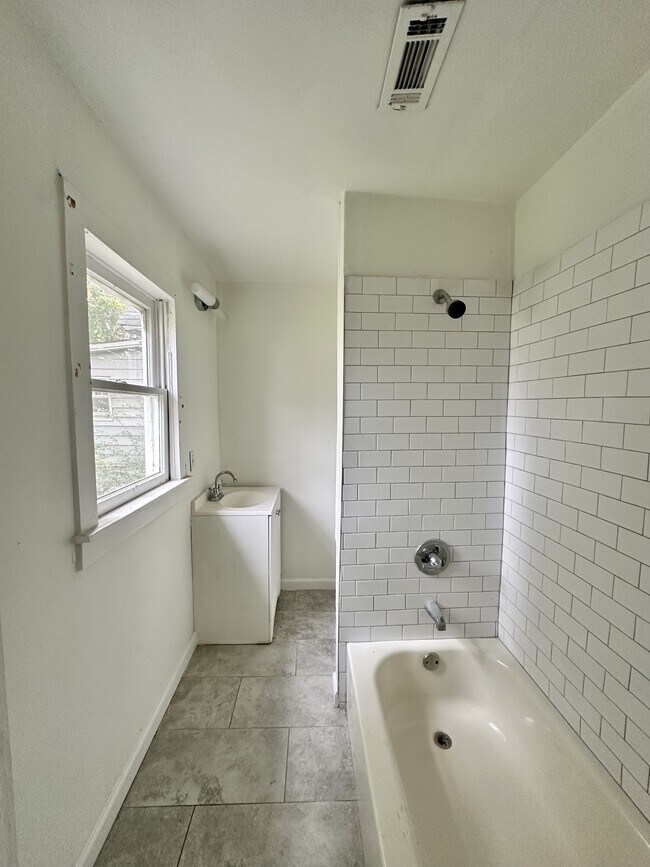 Foto del edificio - 1520 Avenue G