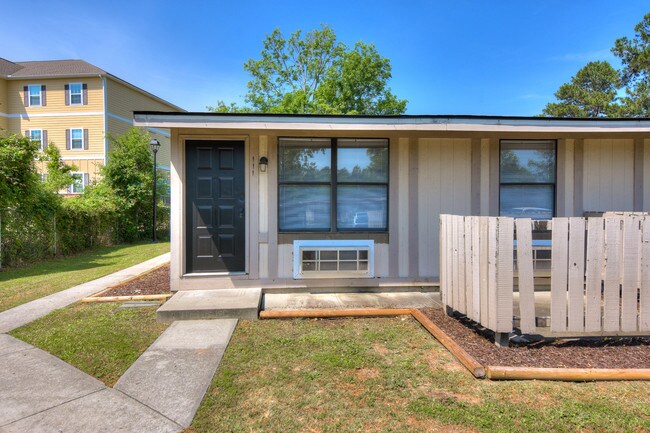 Building Photo - 111 Fister Ct