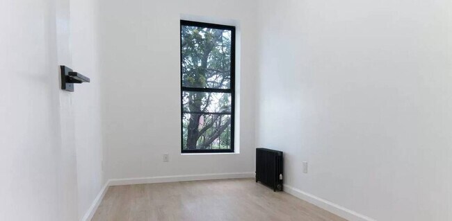 Foto del edificio - 4422 3rd Ave