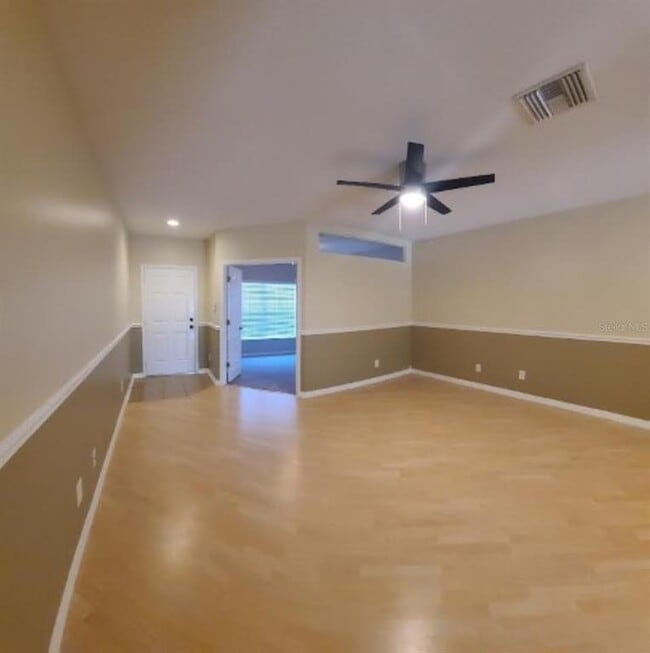 Building Photo - 15746 Stable Run Dr