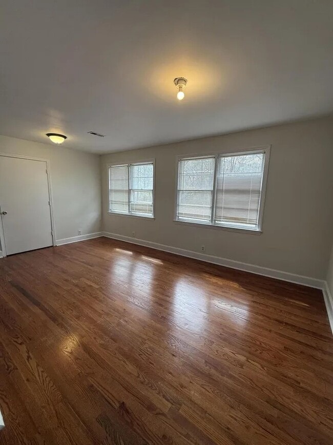 Foto del edificio - 4442 Reona Ave