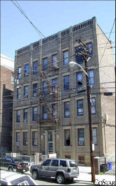 Building Photo - 324-326 52nd St